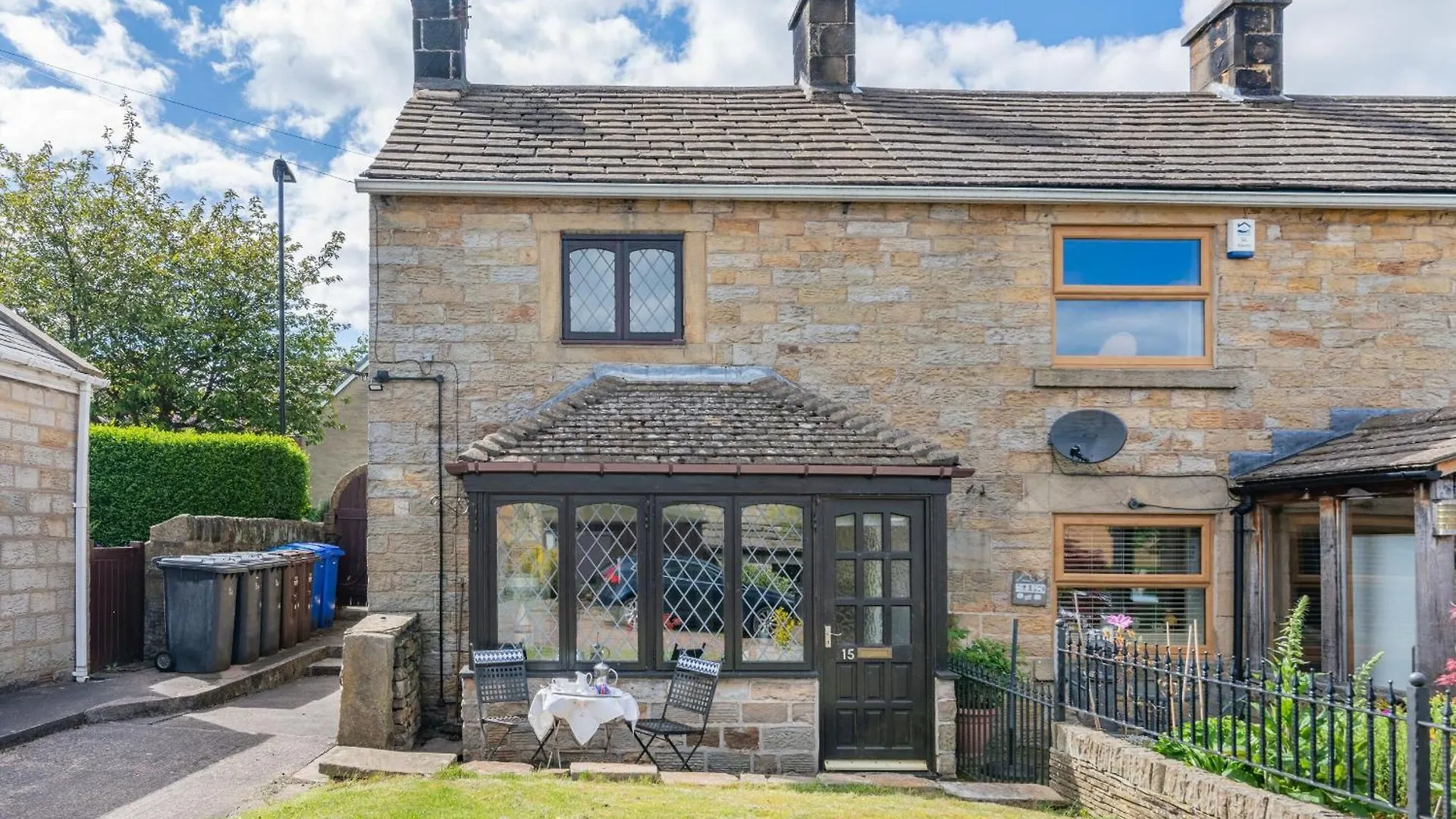 Halcyon Cottage Deepcar